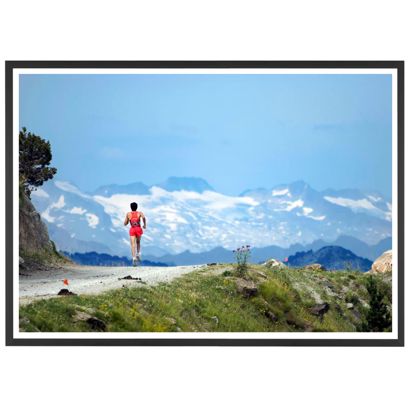 Coureur de trail devant les Pyrénées, 2007