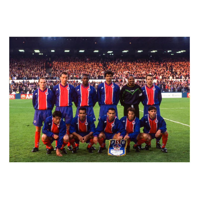 Photo d'équipe du Paris SG, Finale 1996 - Image 3