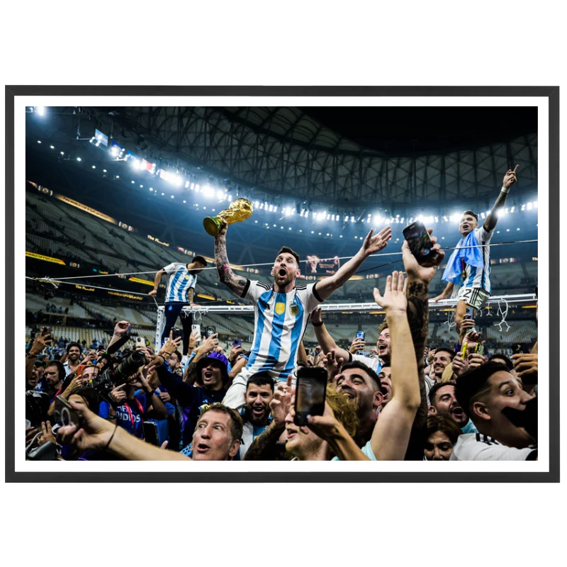 Lionel Messi avec la Coupe du Monde, 2022