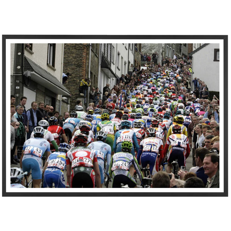 Peloton dans une montée de Liège-Bastonne-Liège, 2006