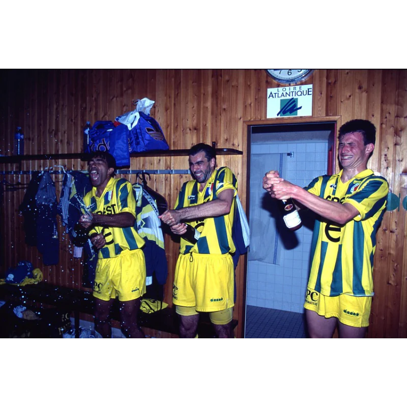 T-Shirt "Nantes 1995" On Tour - Image 10
