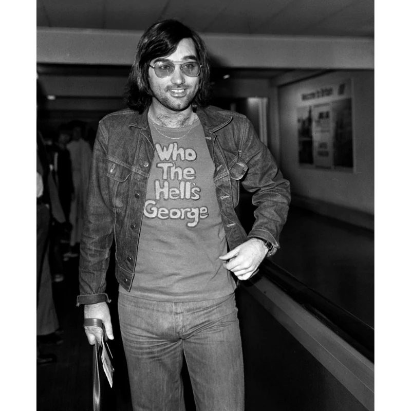 T-Shirt Who The Hell's George ? pêche - Image 3